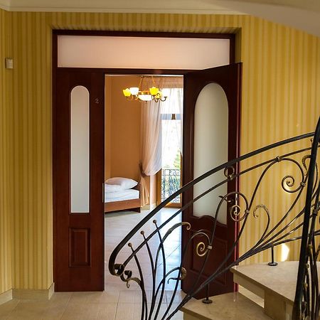 10 Rooms Liov Exterior foto