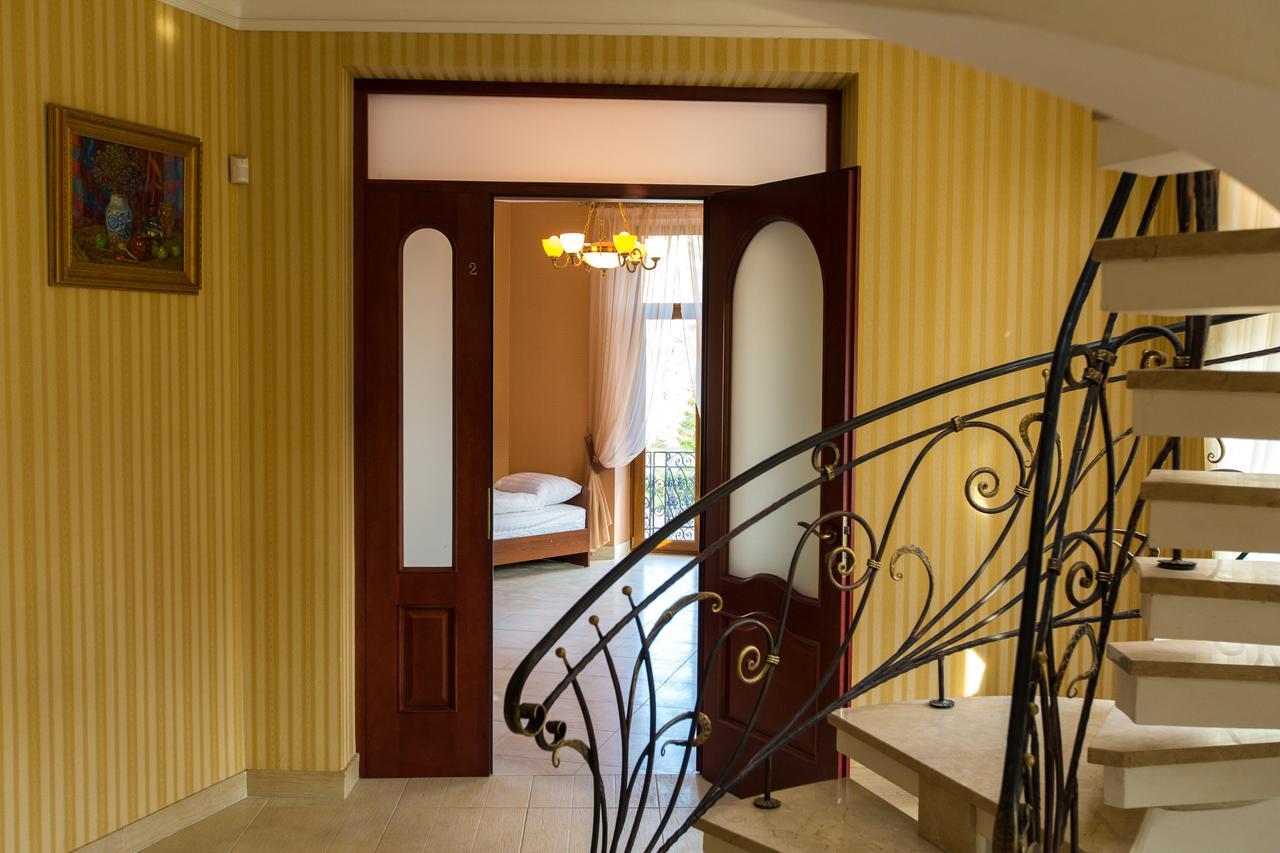 10 Rooms Liov Exterior foto