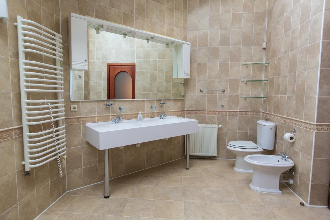 10 Rooms Liov Exterior foto