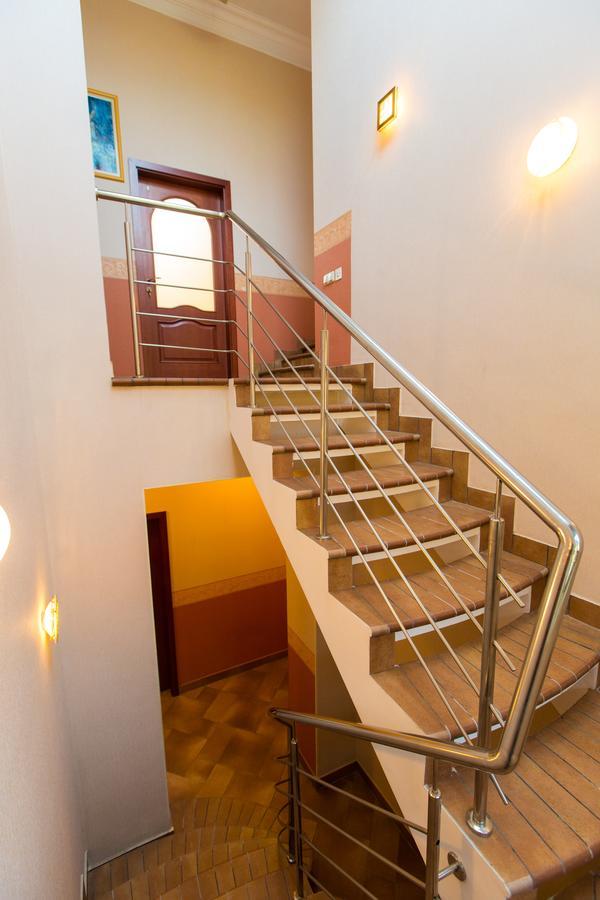 10 Rooms Liov Exterior foto