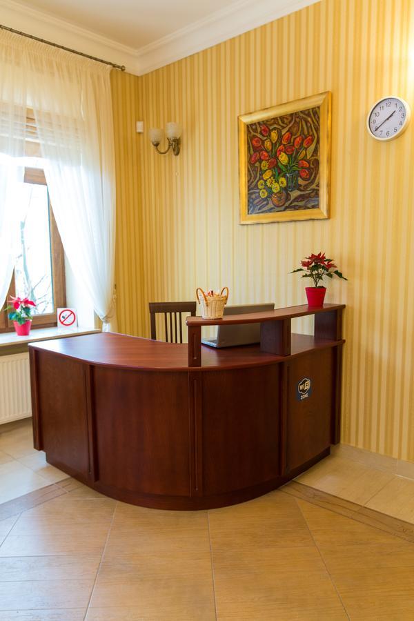 10 Rooms Liov Exterior foto