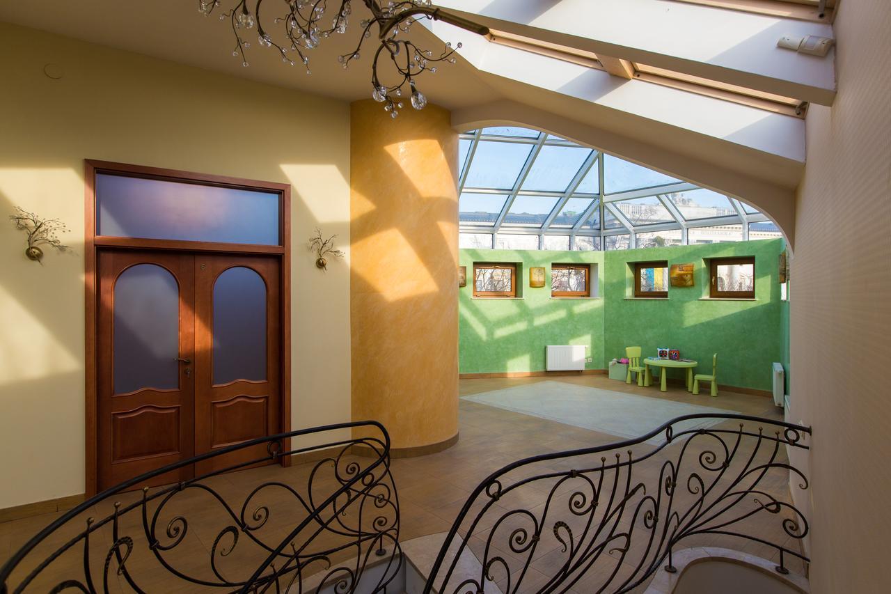 10 Rooms Liov Exterior foto