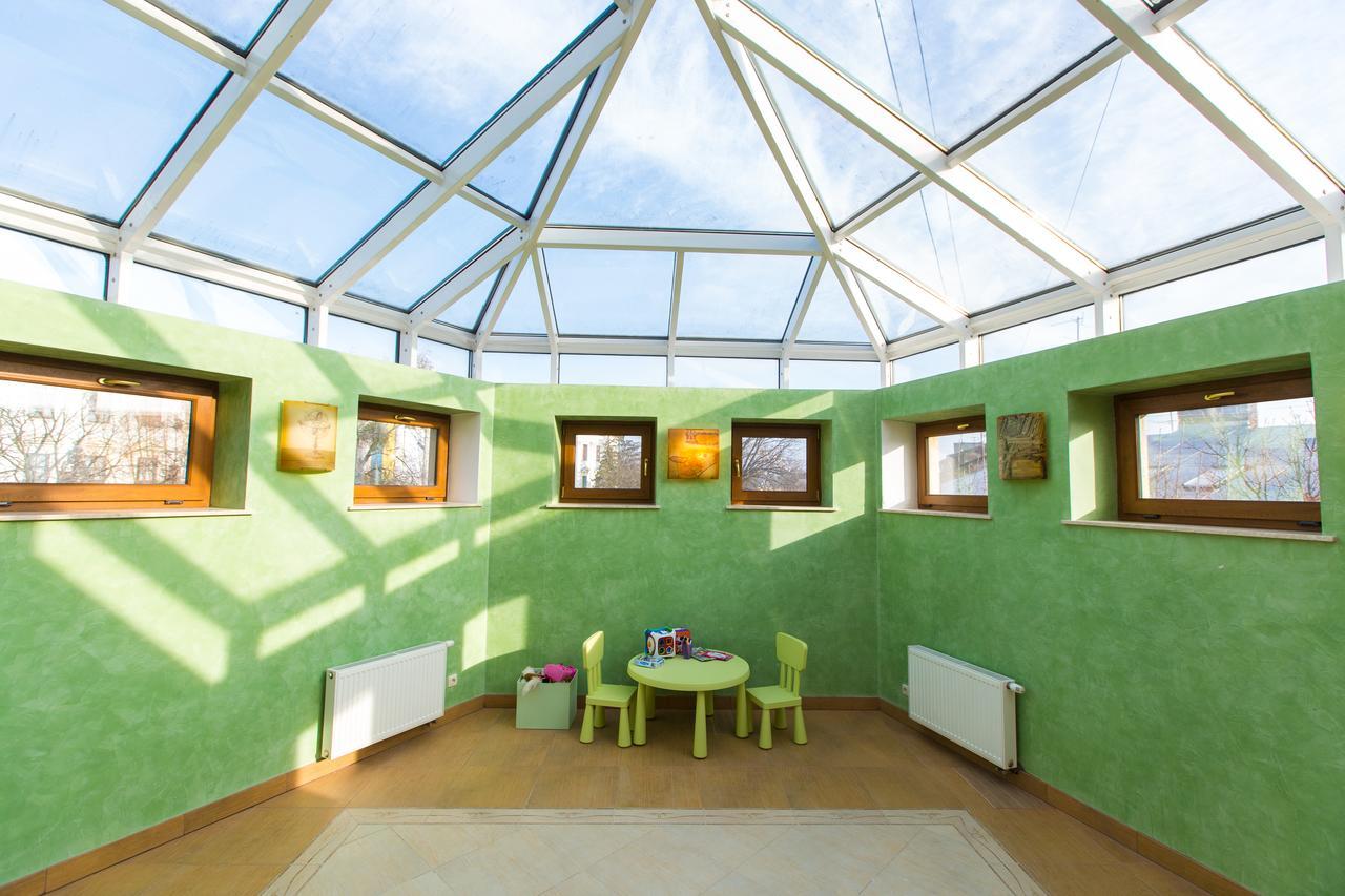 10 Rooms Liov Exterior foto