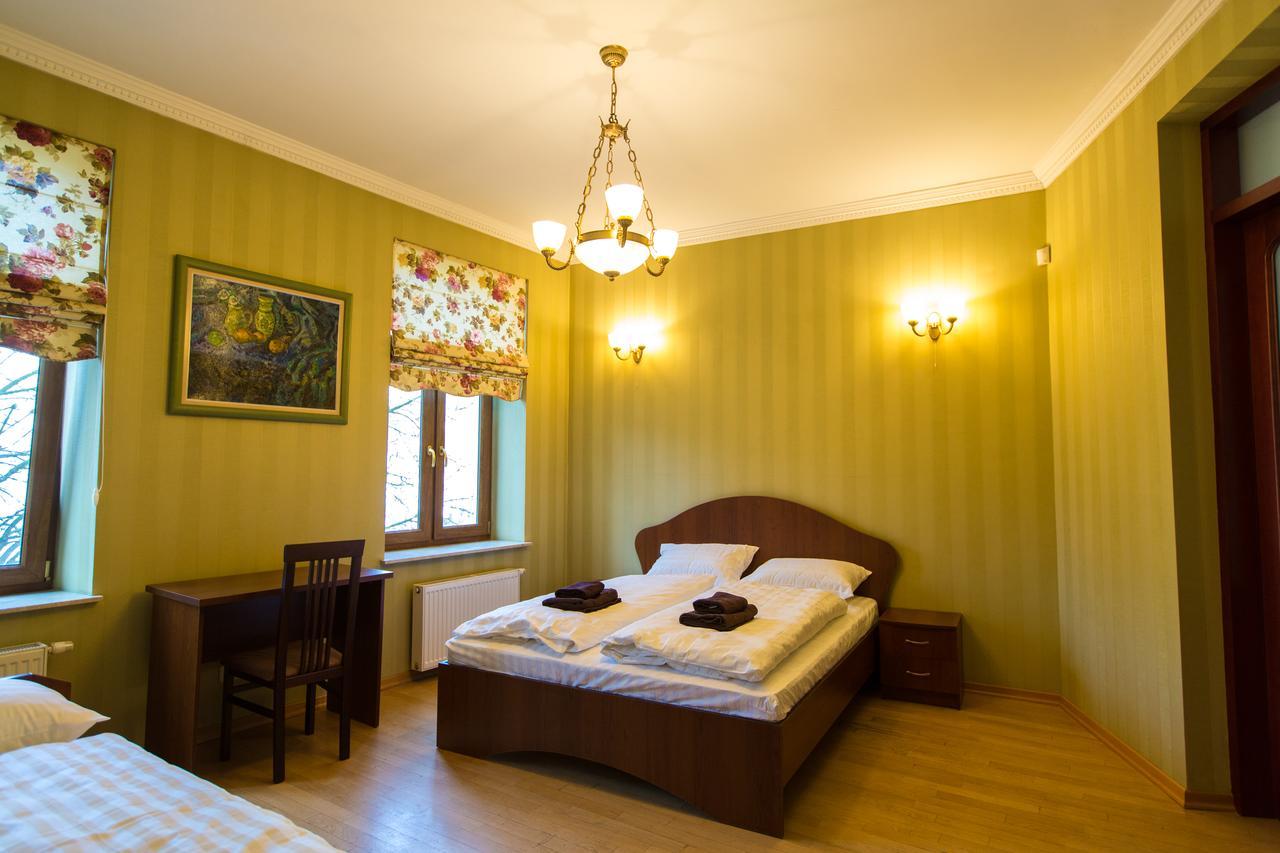 10 Rooms Liov Exterior foto