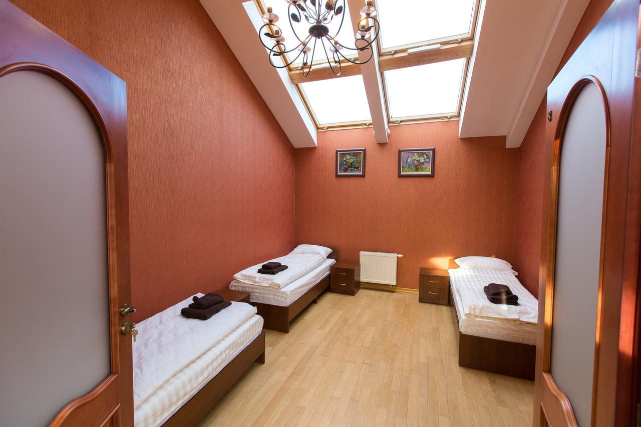 10 Rooms Liov Exterior foto
