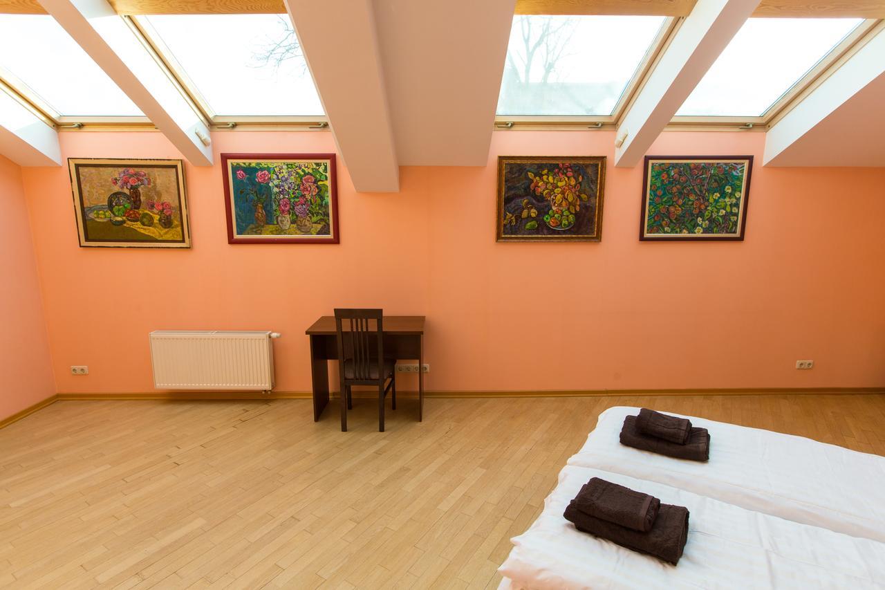 10 Rooms Liov Exterior foto